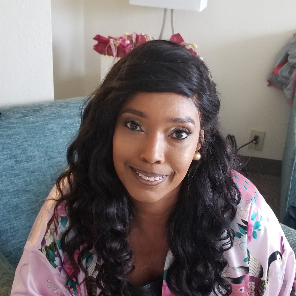 Meet your Posher, Robyn